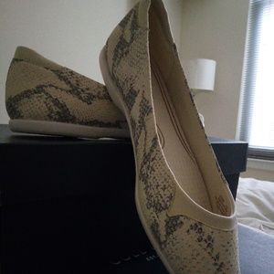 Cole Haan flat